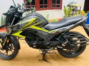 Honda CB Hornet 2018