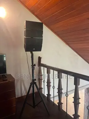 Avvox Powered Speakers Systems