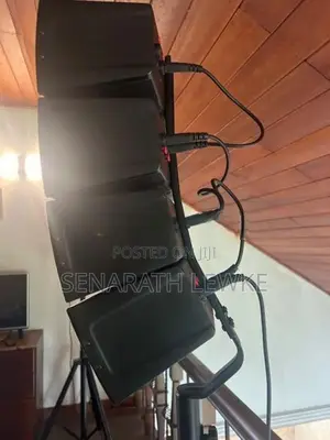 Avvox Powered Speakers Systems