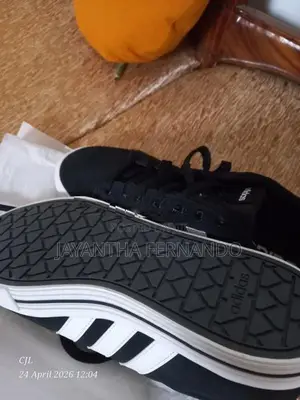 Adidas Sneaker