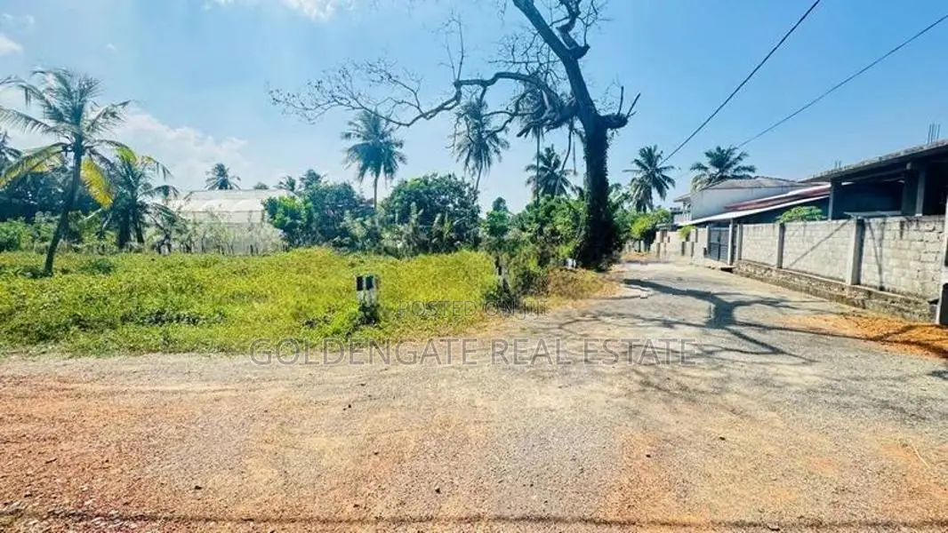 Athurugiriya ,Valuable Land For Sale