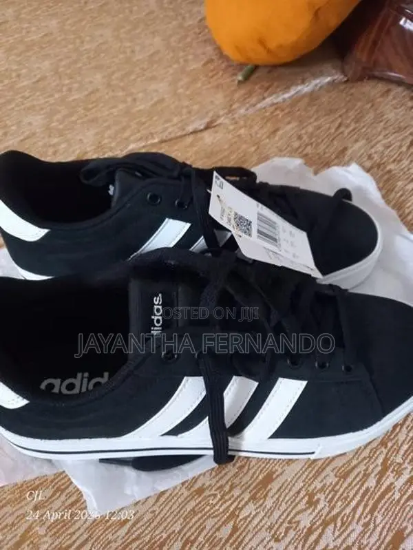 Adidas Sneaker