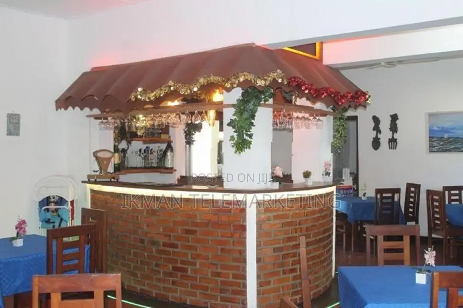 Hotel for Sale in Wadduwa (Pohaddaramulla)