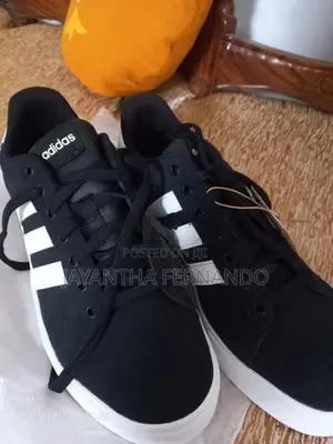 Adidas Sneaker