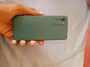 Samsung Galaxy S20 5G (Used)