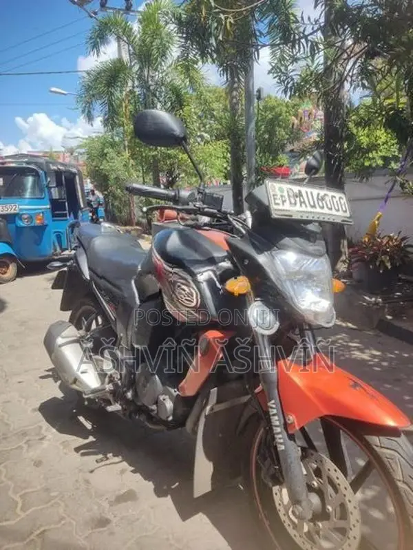 Yamaha FZS V1 2015