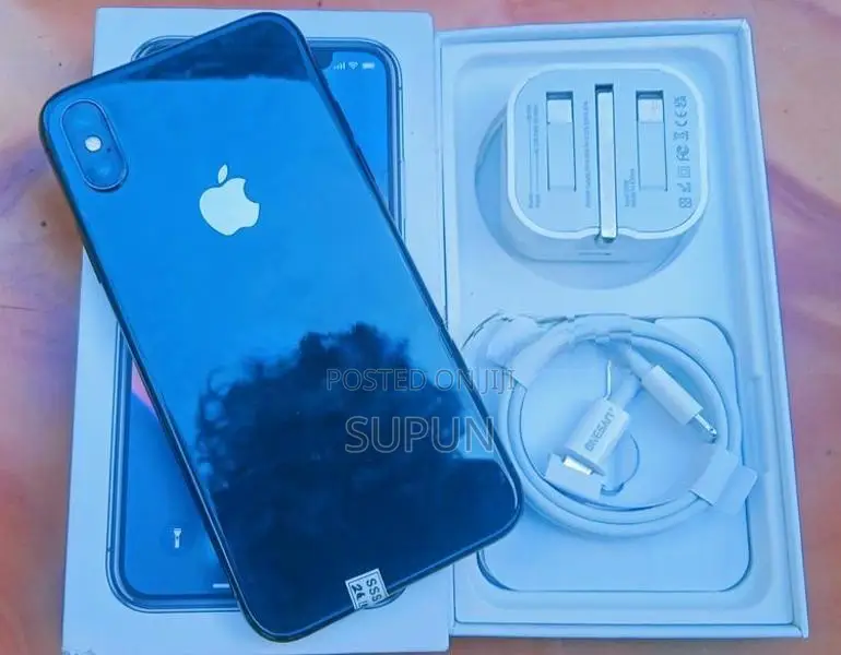 Apple iPhone X (Used)