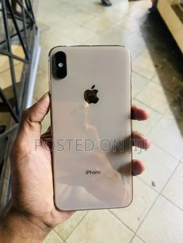 Apple iPhone XS Max (Used)
