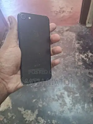 Apple iPhone 7 (Used)