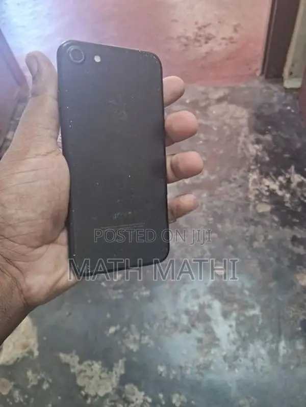 Apple iPhone 7 (Used)