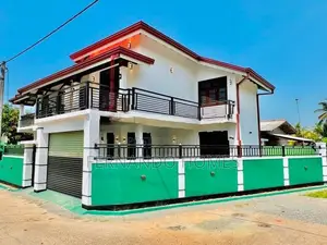 අත උඩ වටින නිවස විකිණීමට මීගමුව දලුවකොටුව