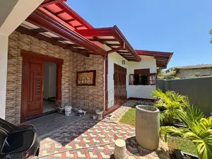 4 Bedroom Single Storey Brand New House for Sale Piliyandala