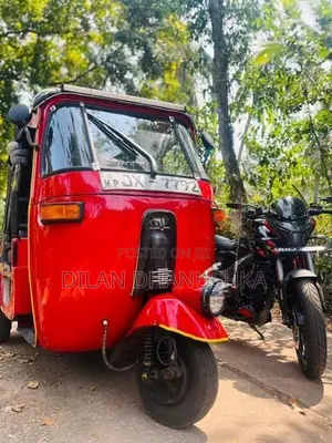 Bajaj RE 2004