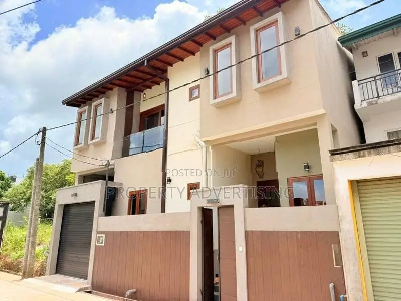 Luxury Brand New 4BR House for Sale Thalawathugoda