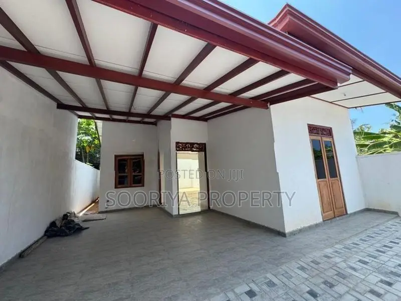 Superb Brand New House for Sale in Piliyandala