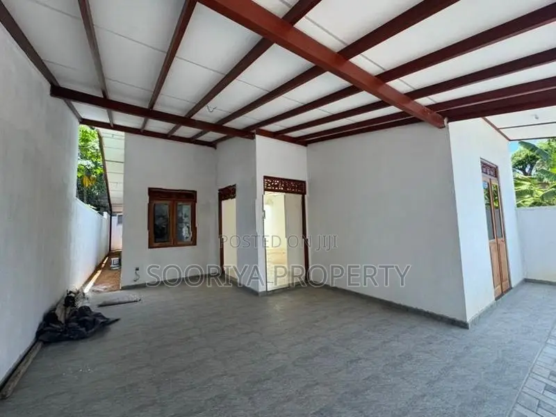 Superb Brand New House for Sale in Piliyandala