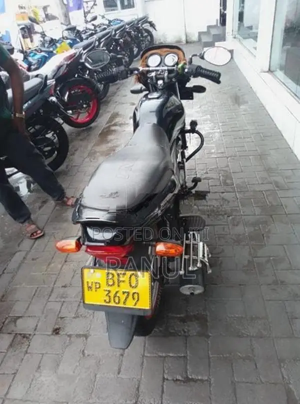 Bajaj Platina 2017