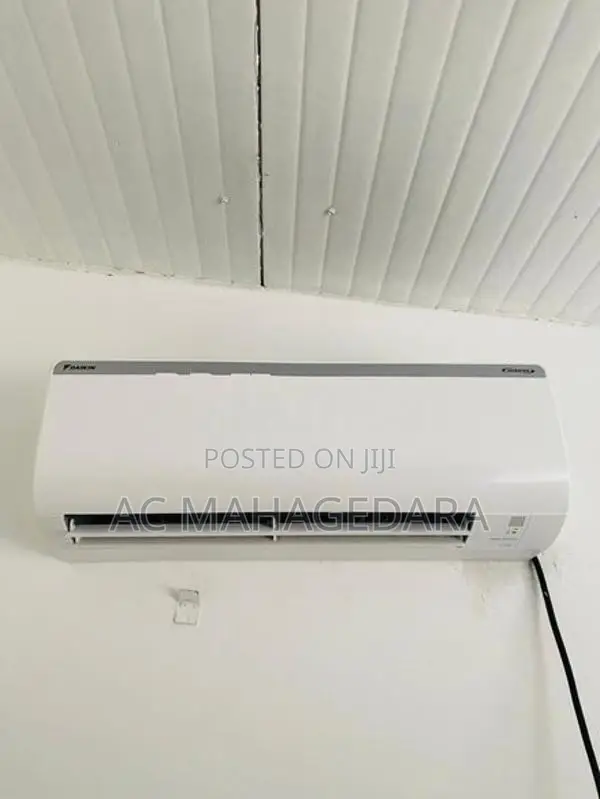 9000BTU Daikin Non Inverter Brand New Air Conditioner