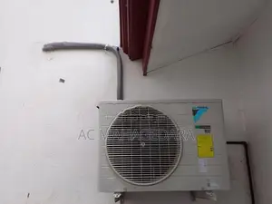 9000BTU Daikin Non Inverter Brand New Air Conditioner