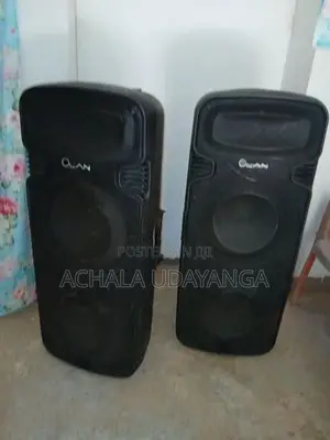 ඔලෑන් බෆල් ස්පීකර් සමඟ ඈම්ප් එක