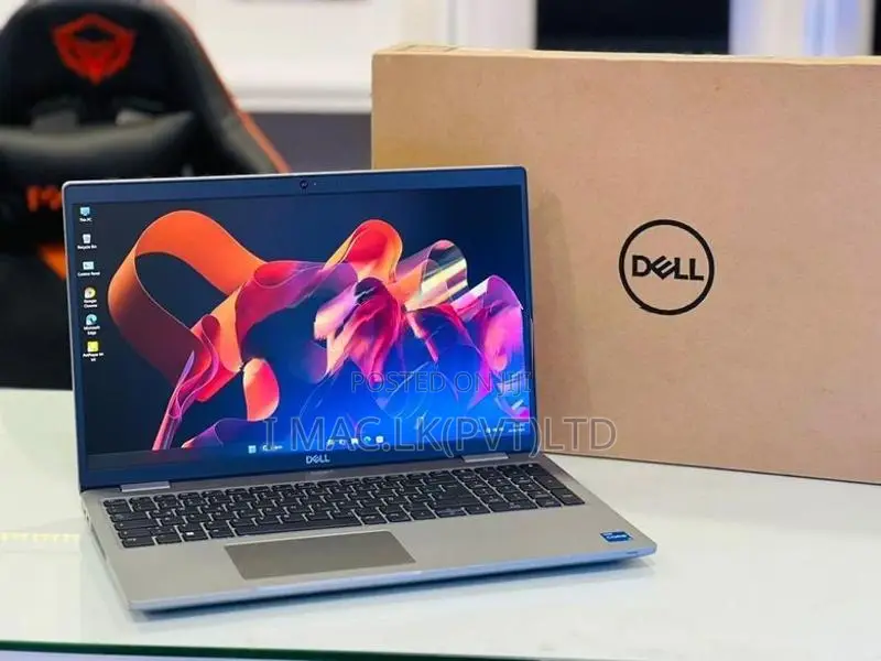 Dell Latitude 5520 - i5 11th Gen + 8GB RAM /256GB NVME- 15.6 Inch Lapt
