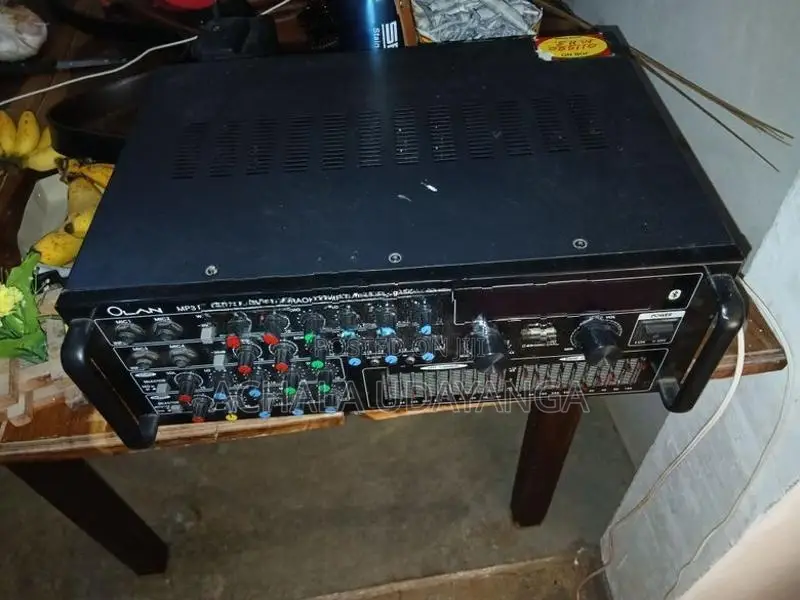 ඔලෑන් බෆල් ස්පීකර් සමඟ ඈම්ප් එක