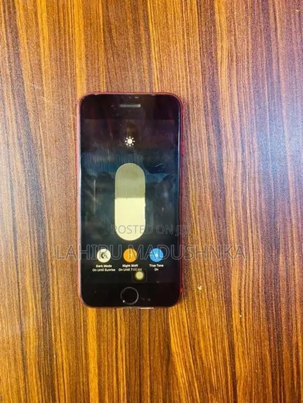 Apple iPhone SE 2 (Used)
