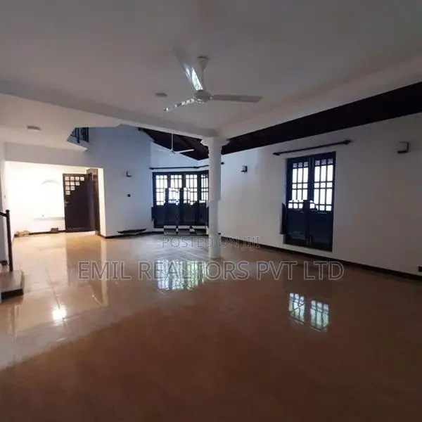 4 Bedroom unfurnished house for Rent at Nawala (EM004R0)