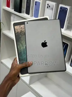 Apple iPad Pro 10.5 inch 64GB Wi-Fi + Cellular