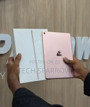 Apple iPad Pro 9.7 inch 32GB Wi-Fi