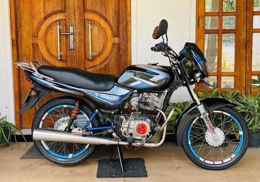 Bajaj CT100 2012