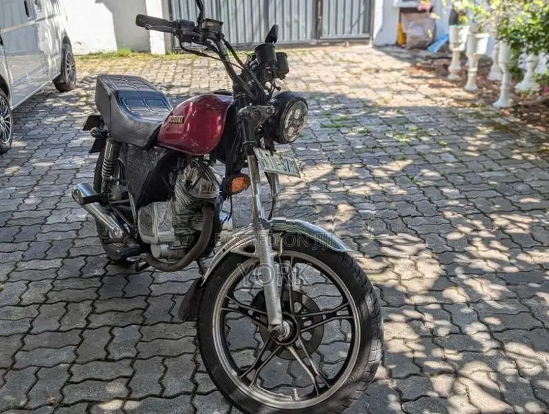Suzuki GN 125 2000