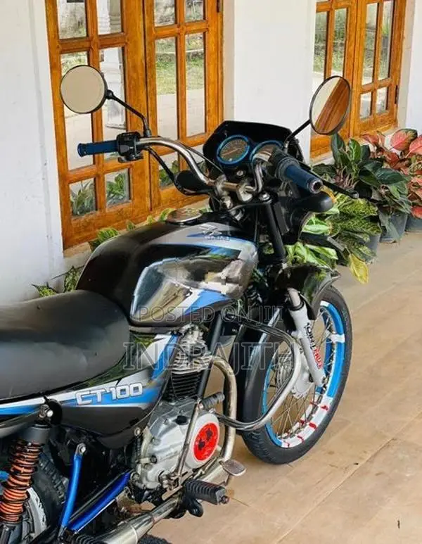 Bajaj CT100 2012