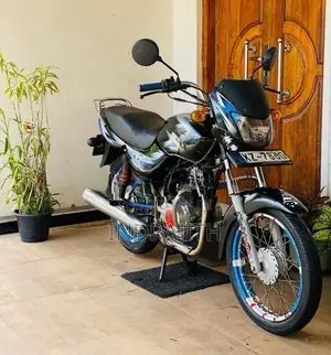 Bajaj CT100 2012