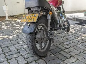 Suzuki GN 125 2000