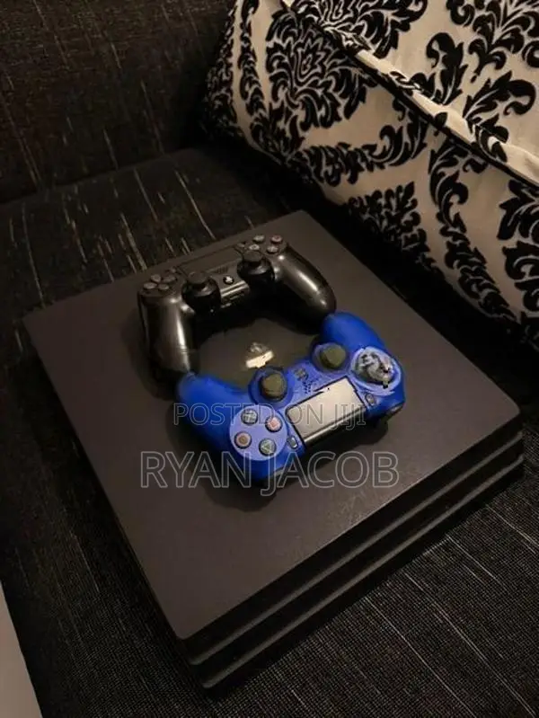 PS4 Pro 1TB (Jailbroken)