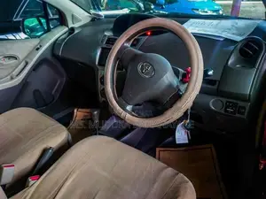 Toyota Vitz 2008