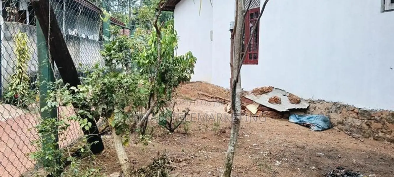 Land with House for Sale In Batuwatta Narangodapaluwa