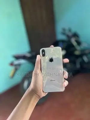 Apple iPhone XS (Used)