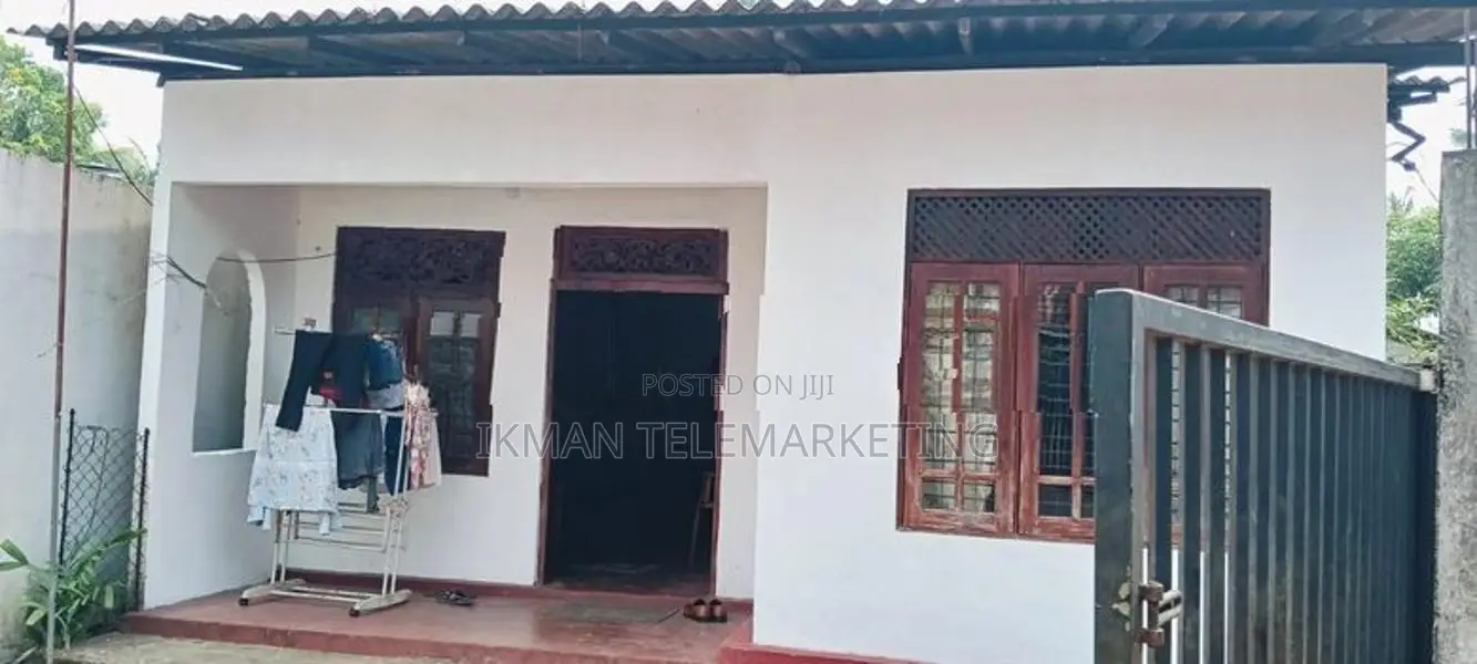 Land with House for Sale In Batuwatta Narangodapaluwa