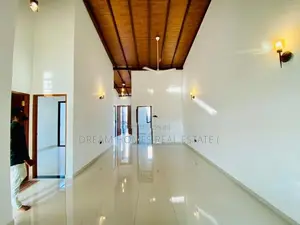 Modern 3-Bedroom House for Sale – Prime Paradise City, Athurugiriya