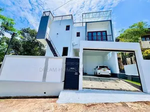 Modern 3-Storey House for Sale – Thalawathugoda