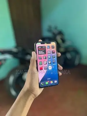Apple iPhone XS (Used)