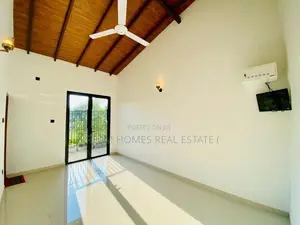 Modern 3-Bedroom House for Sale – Prime Paradise City, Athurugiriya