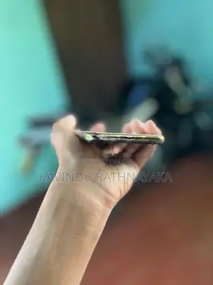 Apple iPhone XS (Used)