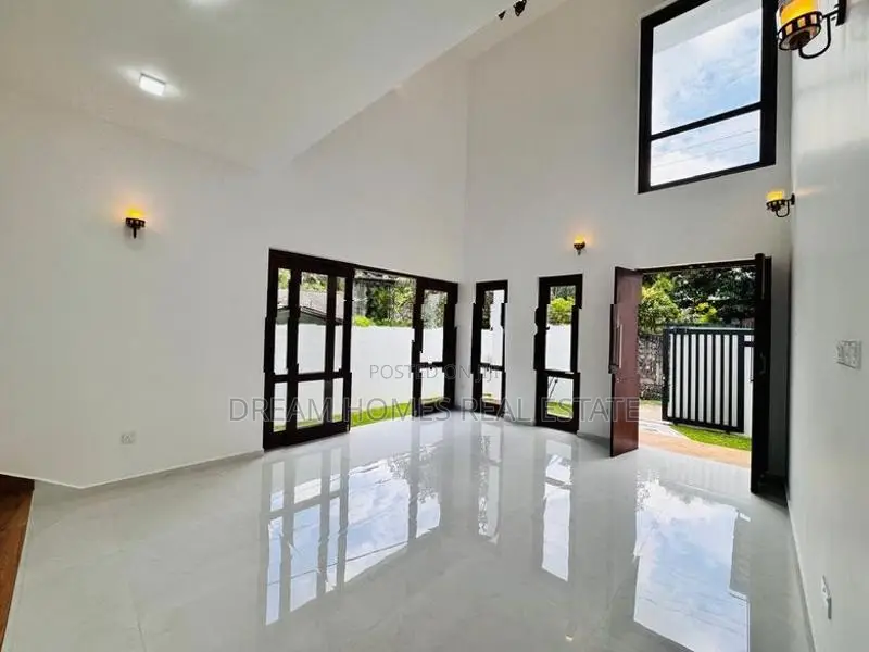 Modern 3-Storey House for Sale – Thalawathugoda