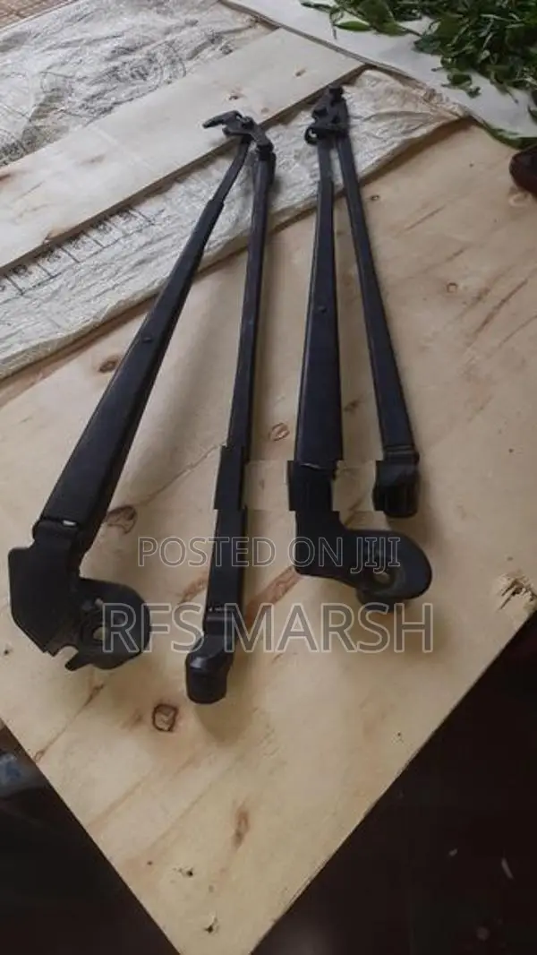 Reconditioned Toyota Vitz Wiper Arm Ksp 130