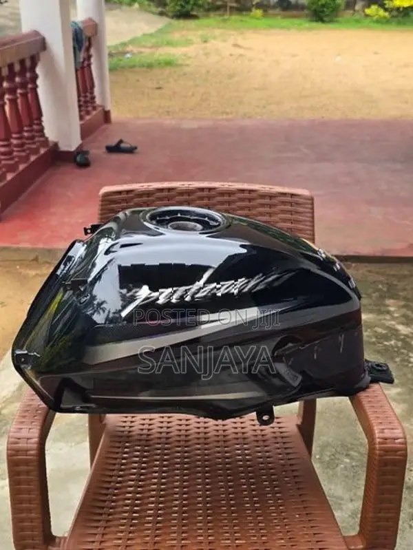Bajaj Pulsar 150 Petrol Tank