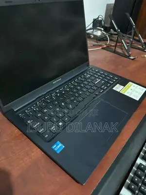 Asus Vivobook X1504V i3 13 Gen 8/512GB