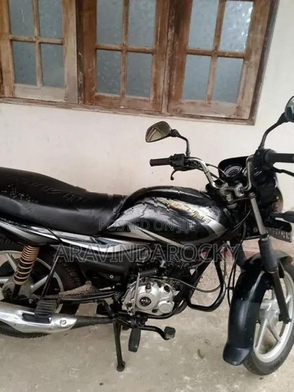 Bajaj Platina 100 ES 2017